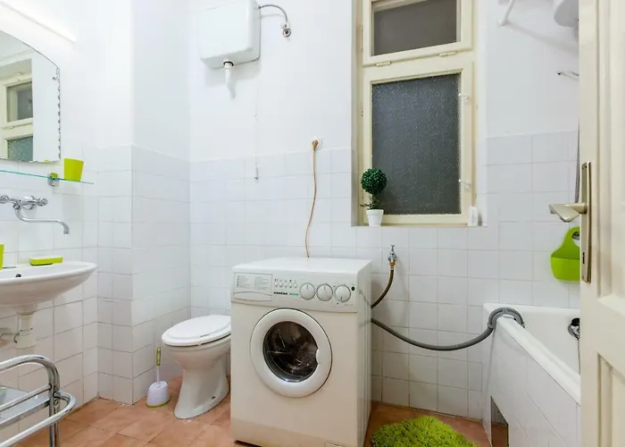 아파트 Apartment Central Split